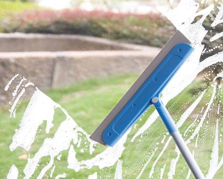 use eva foam squeegee for cleaning window