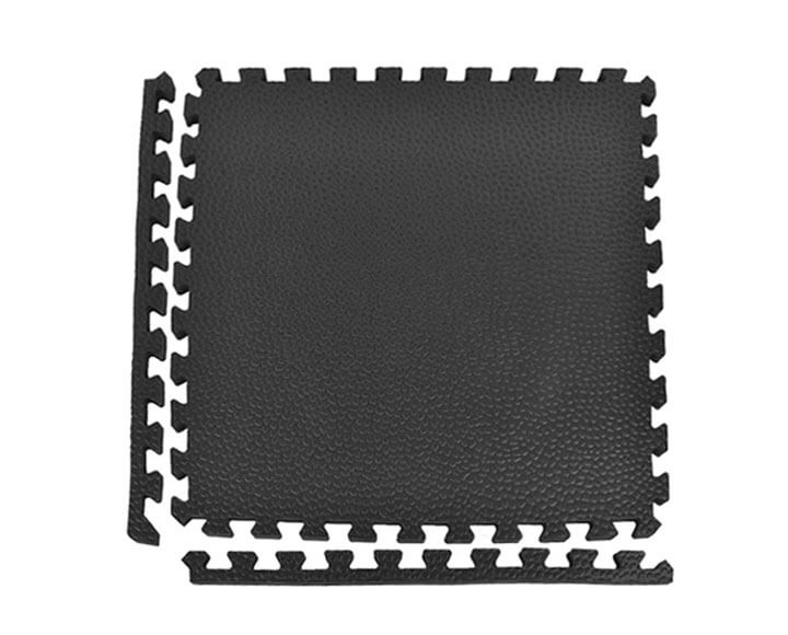 black interlocking horse mat with border strips