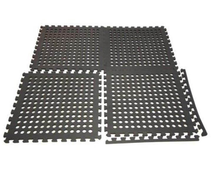 4 pieces of black garden safety mats