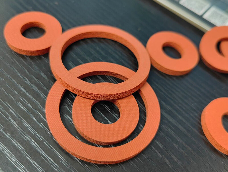 DIE CUTTING SILICON RUBBER GASKET SPACERS