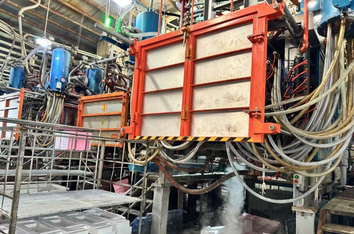 EPP Foam Injection Molding Machine